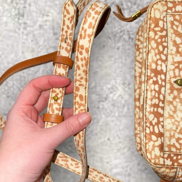 Madewell The Transport Camera
Bag Animal Spot Calf Hair Toffee - Picture 11 of 13